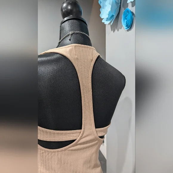 Hello Molly Sight Seeing Midi Dress - Picture 6 of 7